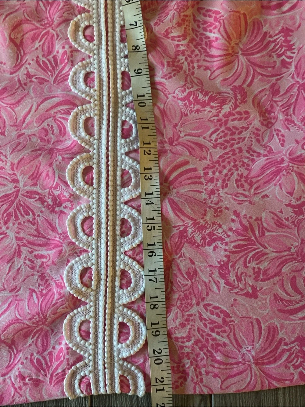 Lilly Pulitzer Pink and White Floral Sleeveless Top Size 10 NWOT - Picture 9 of 9